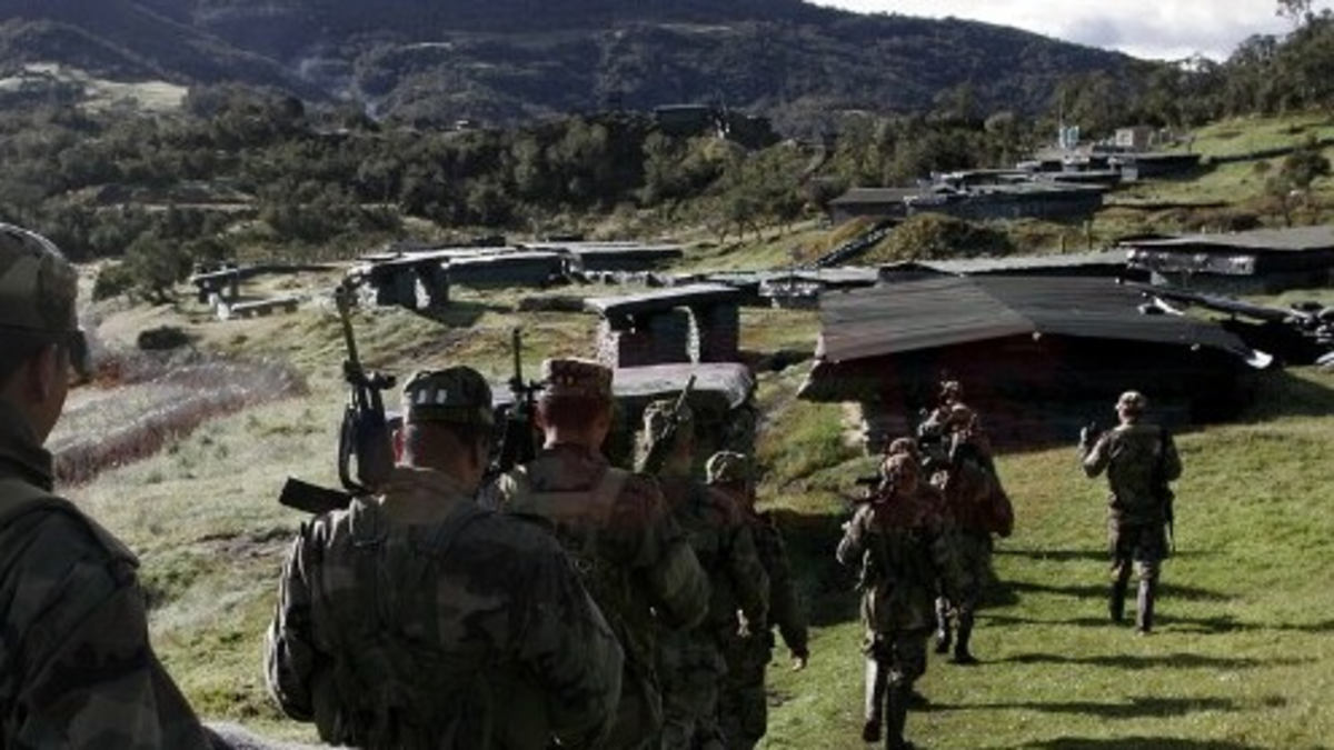 Un ataque con drones al batallón El Espino y la muerte de la esposa de un policía en circunstancias desconocidas causaron pánico en Chiscas (Boyacá)

 – En la mira