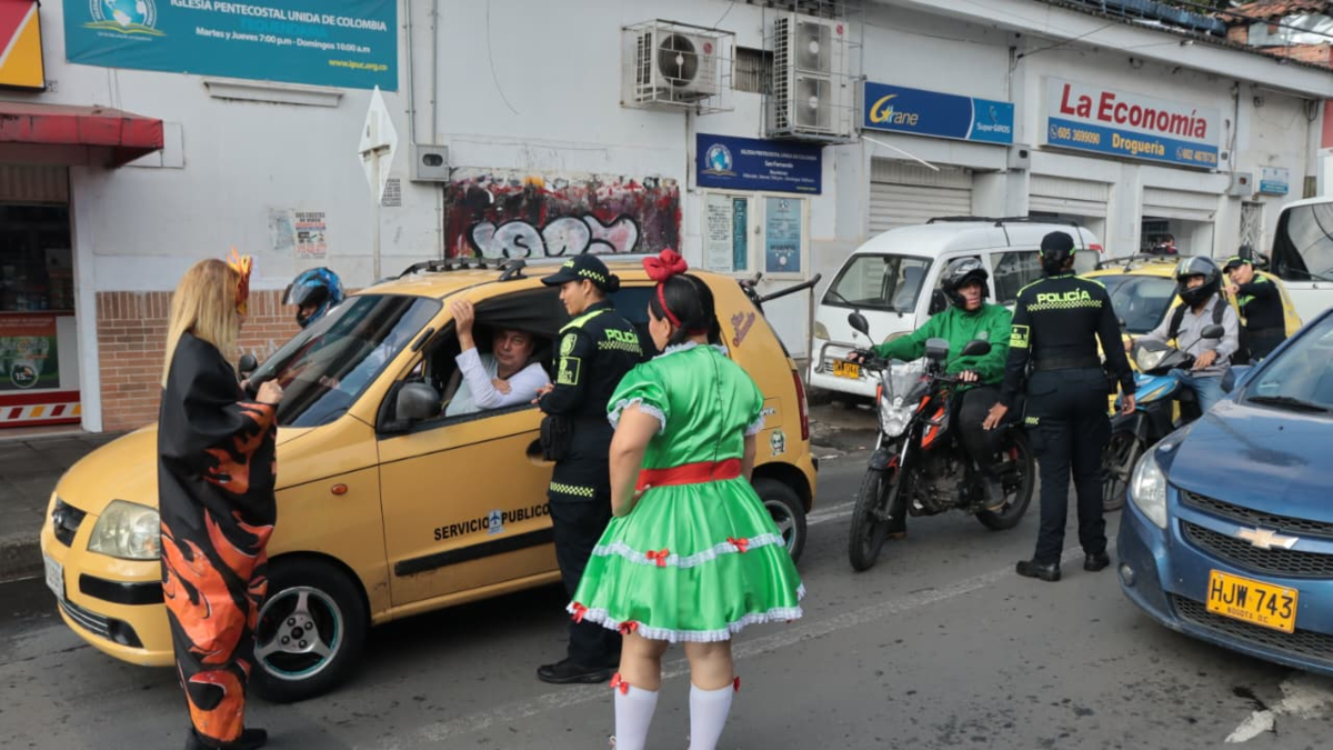 El Escuadrón Antipólvora llega a Cali

 – En la mira