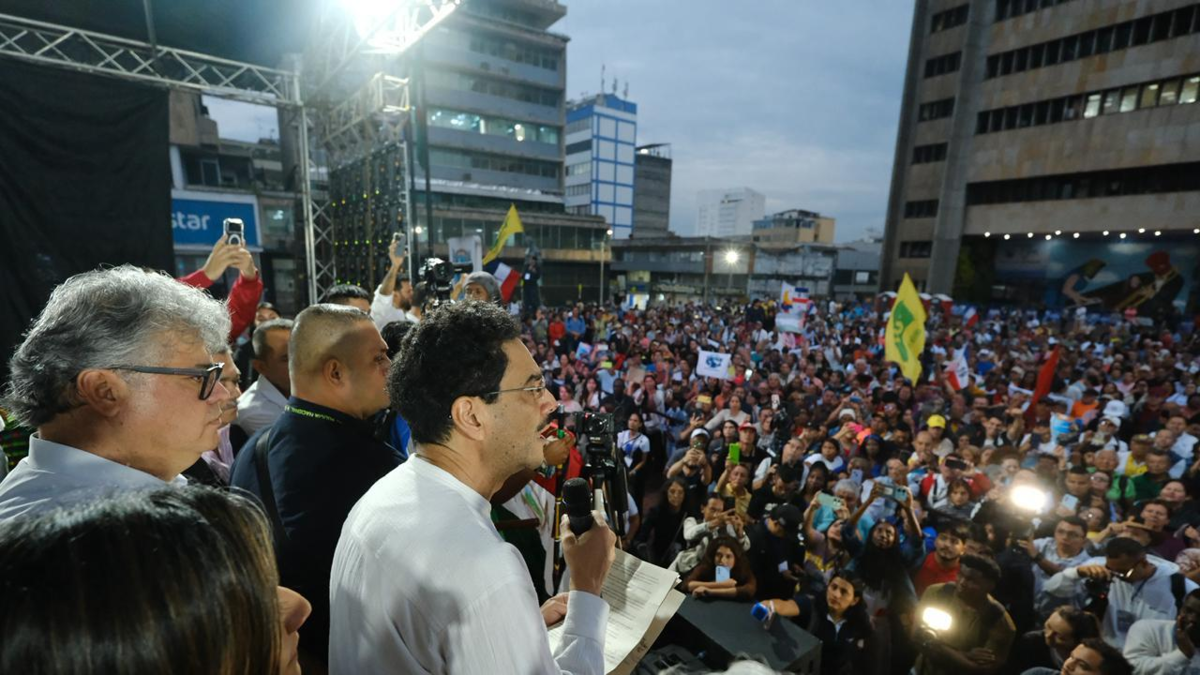 “Reduciré los sueldos del presidente y de los ministros”

 – En la mira