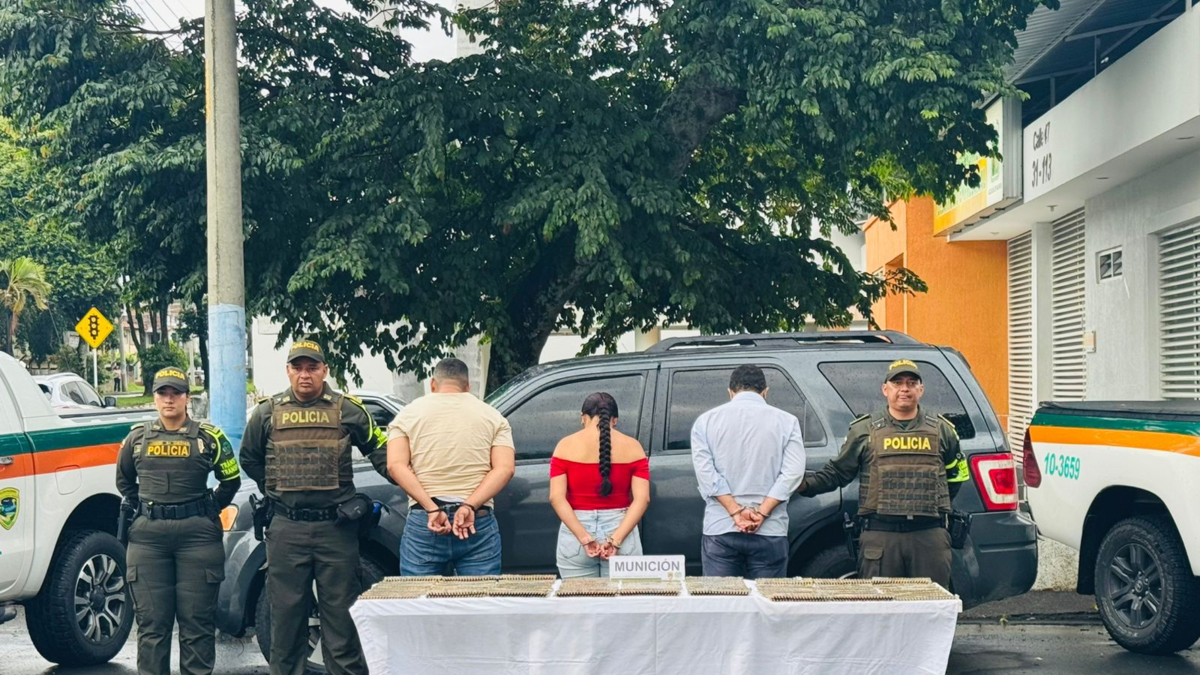 Capturan a tres presuntos integrantes con arsenal oculto en el Valle del Cauca

 – En la mira