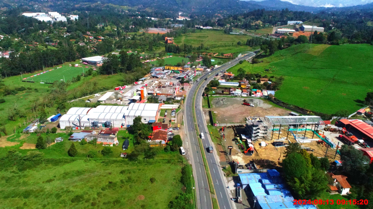 A mitad del plan de retorno, el camino a Medellín

 – En la mira