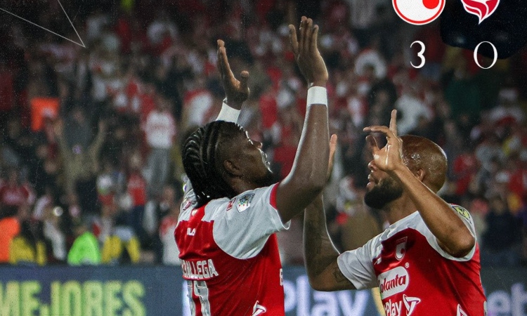El triplete de Rodallega y el triunfo de Santa Fe ante Fortaleza

 – En la mira