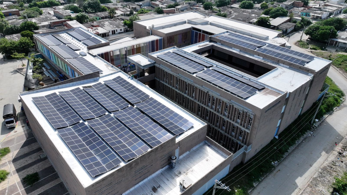 Se expande la primera comunidad solar de Barranquilla

 – En la mira