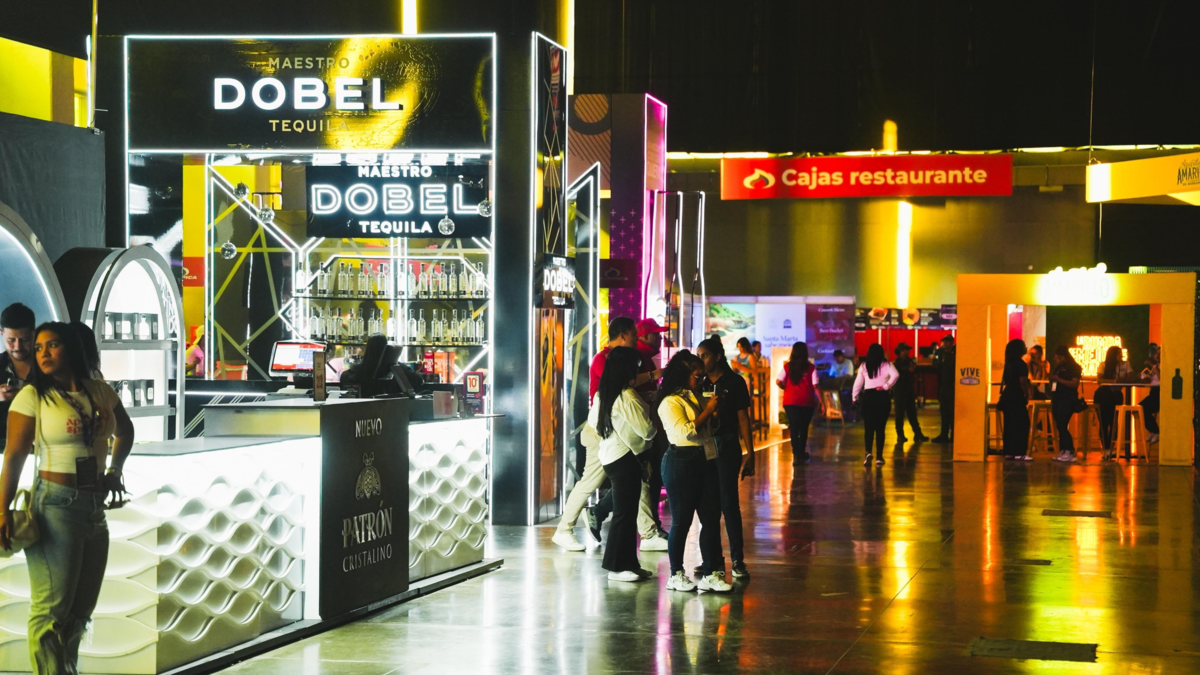 helado tropical con tajín, chamoy y un trago de tequila

 – En la mira