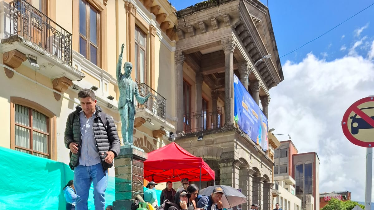 210 familias indígenas y campesinas llegan a Pasto tras ser desplazadas por la violencia en El Peñol

 – En la mira