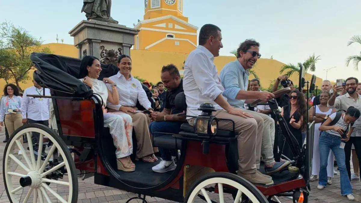 Impulso entre el Distrito de Cartagena y empresas privadas tras la inmovilización de coches eléctricos a pocos días del inicio de la temporada navideña

 – En la mira