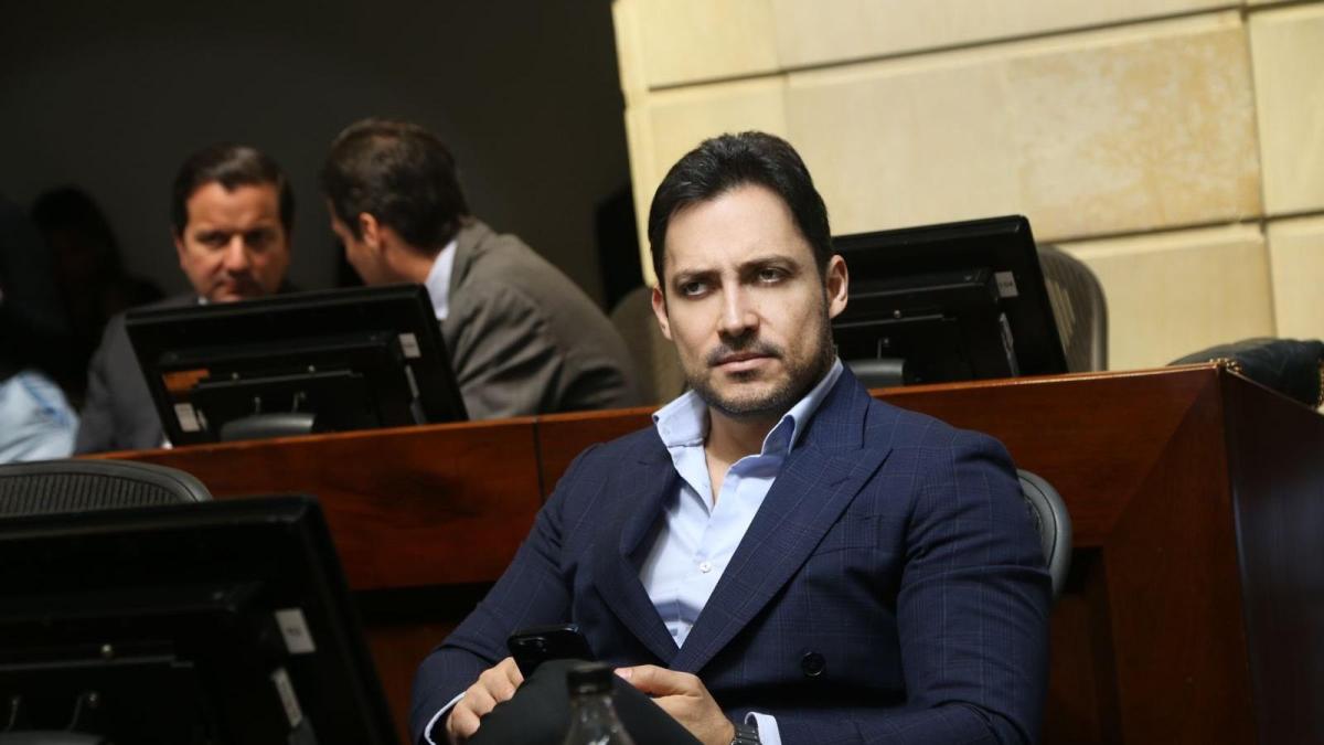 Carlos Fernando Motoa encabezará la lista de cambios radicales en el Senado

 – En la mira