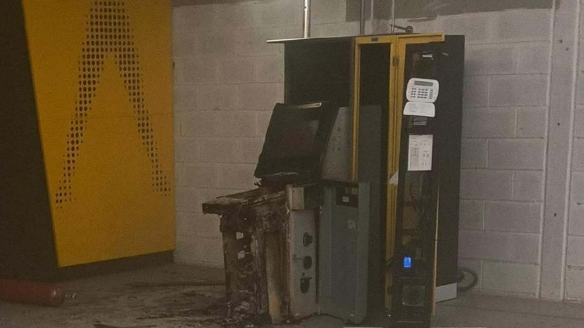 la máquina fue destruida sin el uso de explosivos

 – En la mira