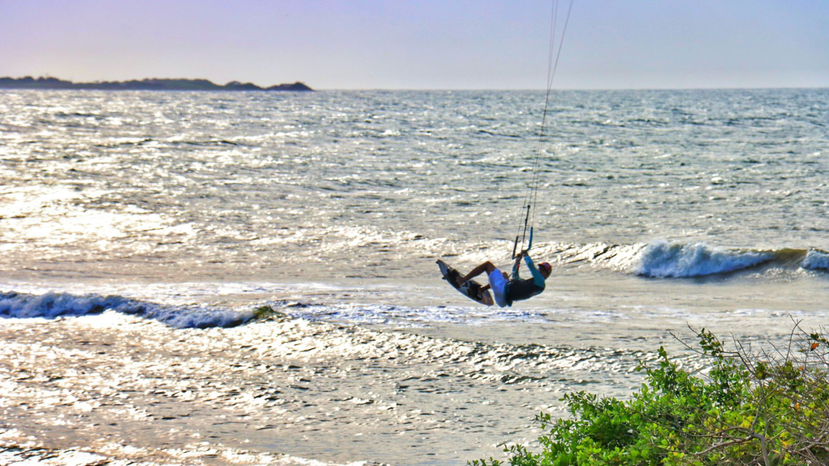 Salinas del Rey iza la primera Bandera Azul del departamento

 – En la mira