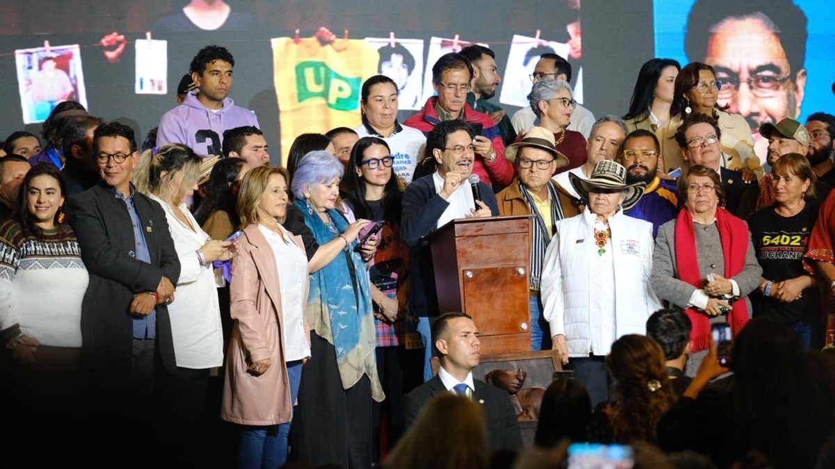 El histórico pacto cierra filas para apoyar la declaratoria de emergencia económica realizada por el presidente Gustavo Petro

 – En la mira