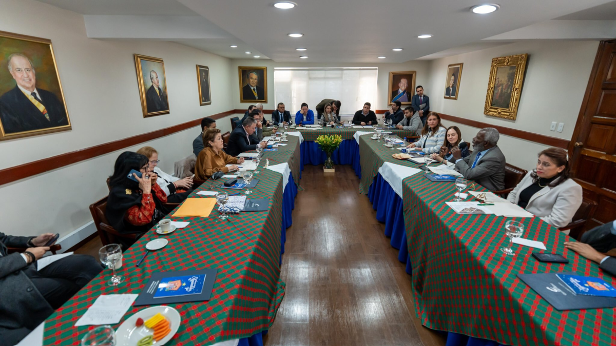 se unen a los Liberales y Cambio Radical

 – En la mira