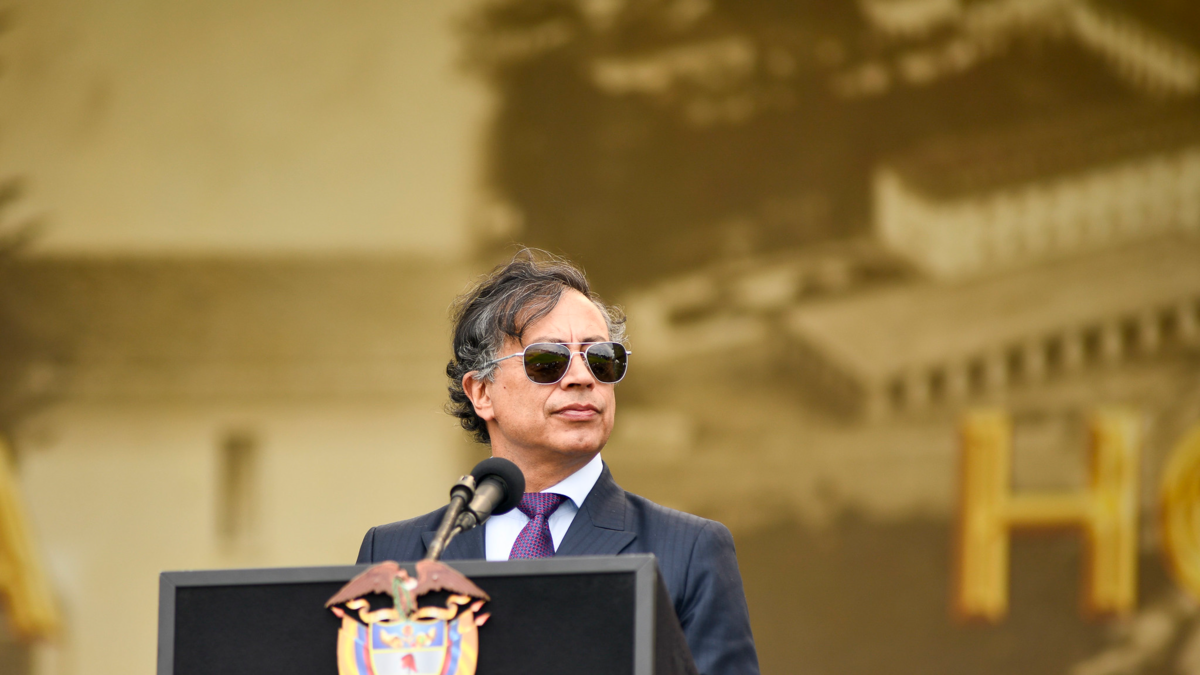 El presidente Petro vuelve a salir en defensa de un capo tras acusaciones de vínculos con disidentes

 – En la mira