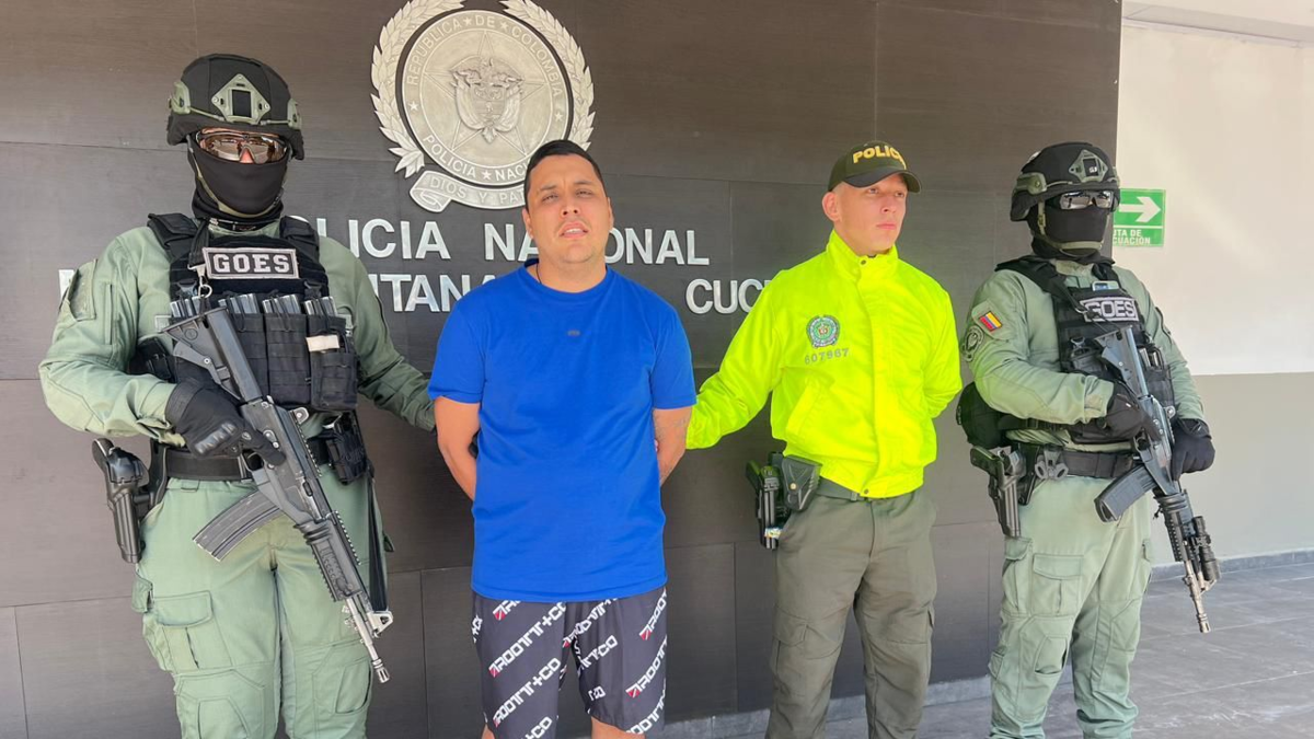 Dos delitos por los que se buscaba al seudónimo de Cardi, líder de la banda criminal “Los Turcos”, que se escondía en tres ciudades del país.

 – En la mira