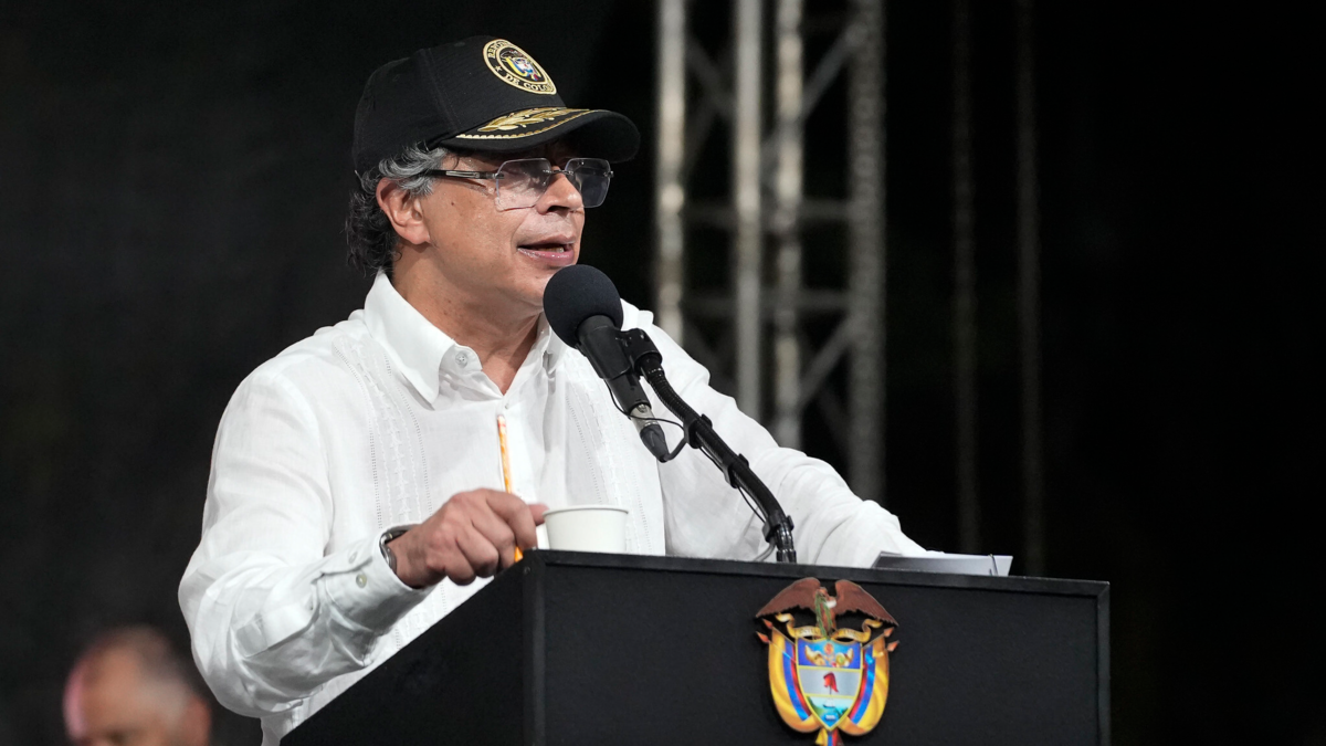 Presidente Gustavo Petro en defensa de la “paz absoluta”

 – En la mira