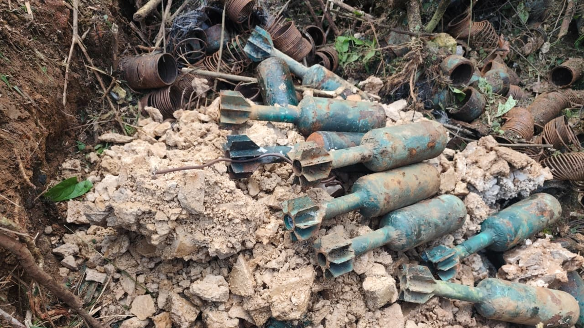 100 minas antipersonal y 73 artefactos más fueron enterrados en zonas rurales de Tumaco; lo que se sabe

 – En la mira