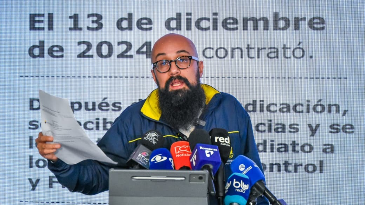 El director general de la UNGRD, Carlos Carrillo, pide al presidente Petro reconsiderar la salida de Julio Riaño de la Embajada de Turquía tras el ataque aéreo a Irán.

 – En la mira