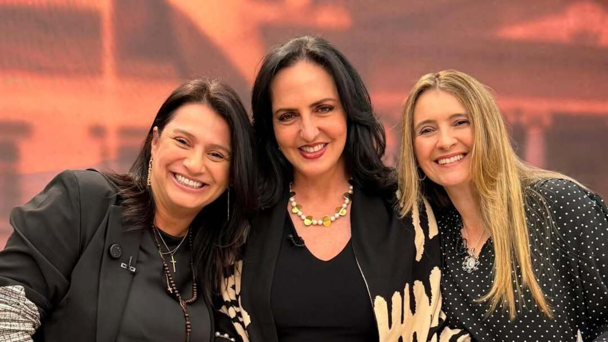 El Centro para la Democracia anunciará el lunes a las 5:00 p.m. la mujer contra la que competirá por la presidencia.

 – En la mira