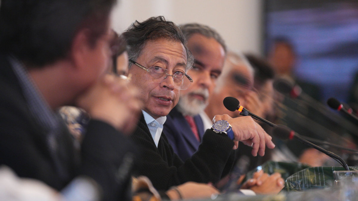 Petro expresa preocupación por el arresto del ex ministro y pide el fin de la emergencia económica

 – En la mira