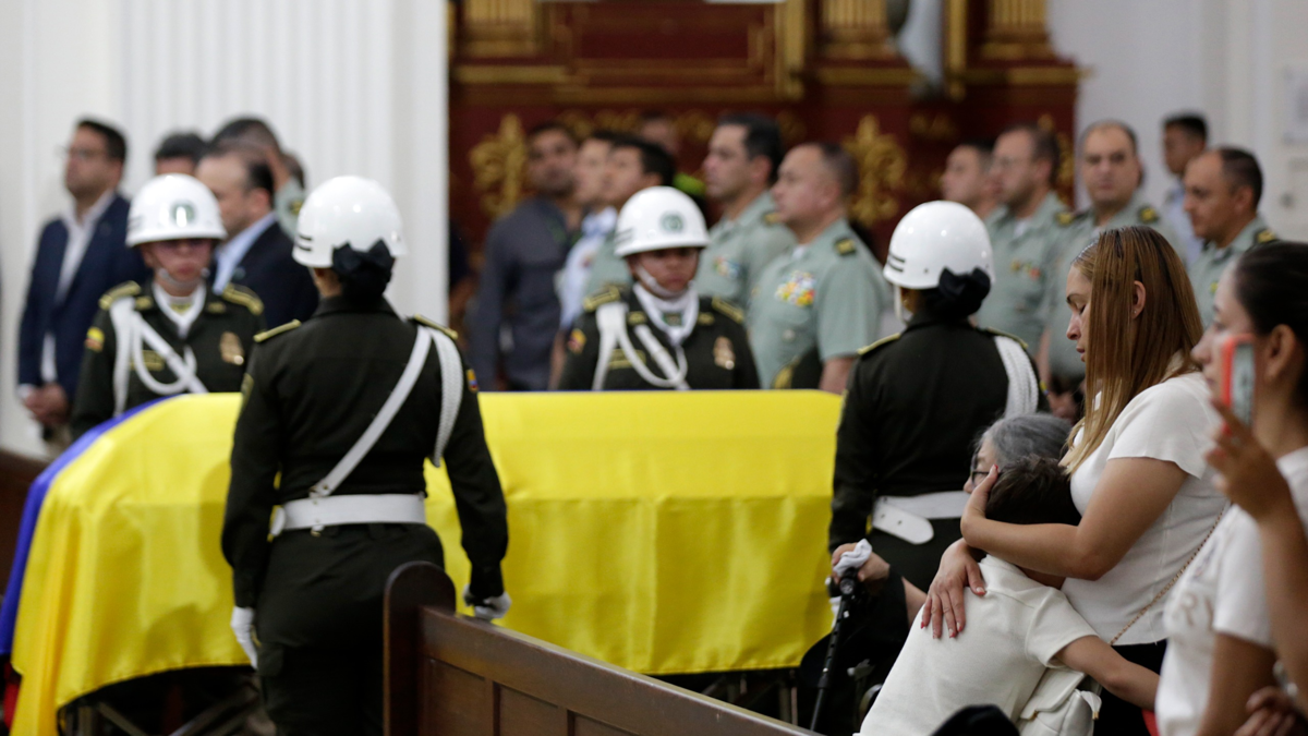 “Un hombre de honor que murió cumpliendo con su deber”

 – En la mira