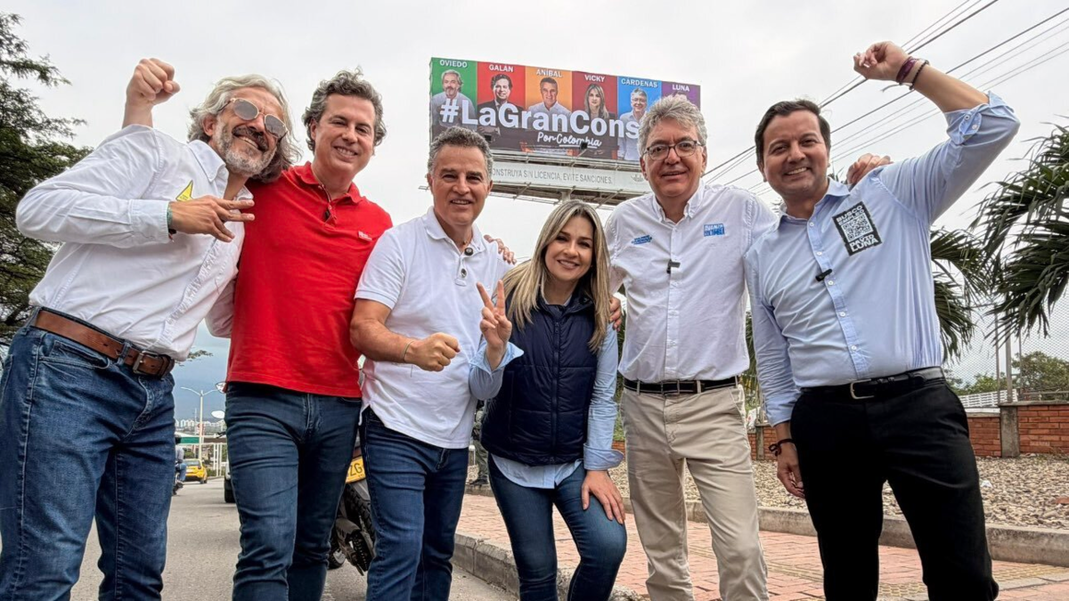 “Nació Uribe-Duque-Santismo

 – En la mira