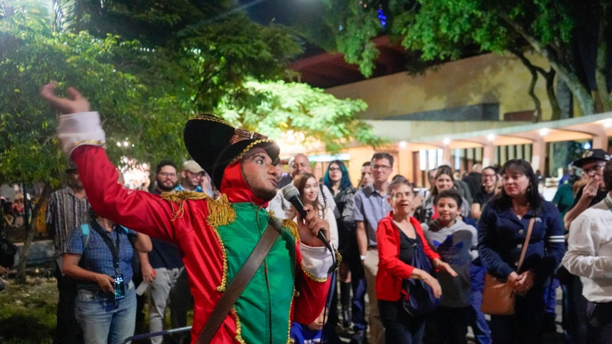 1.500 corazones iluminaron el centro de Medellín esta Navidad con novenas, velas, coros y sueños compartidos

 – En la mira