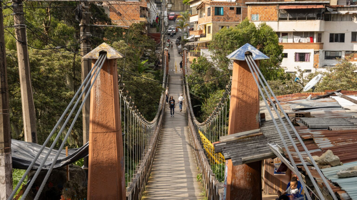 Sus pueblos te invitan a conocer la ciudad desde la tierra, la tradición y la paz.

 – En la mira