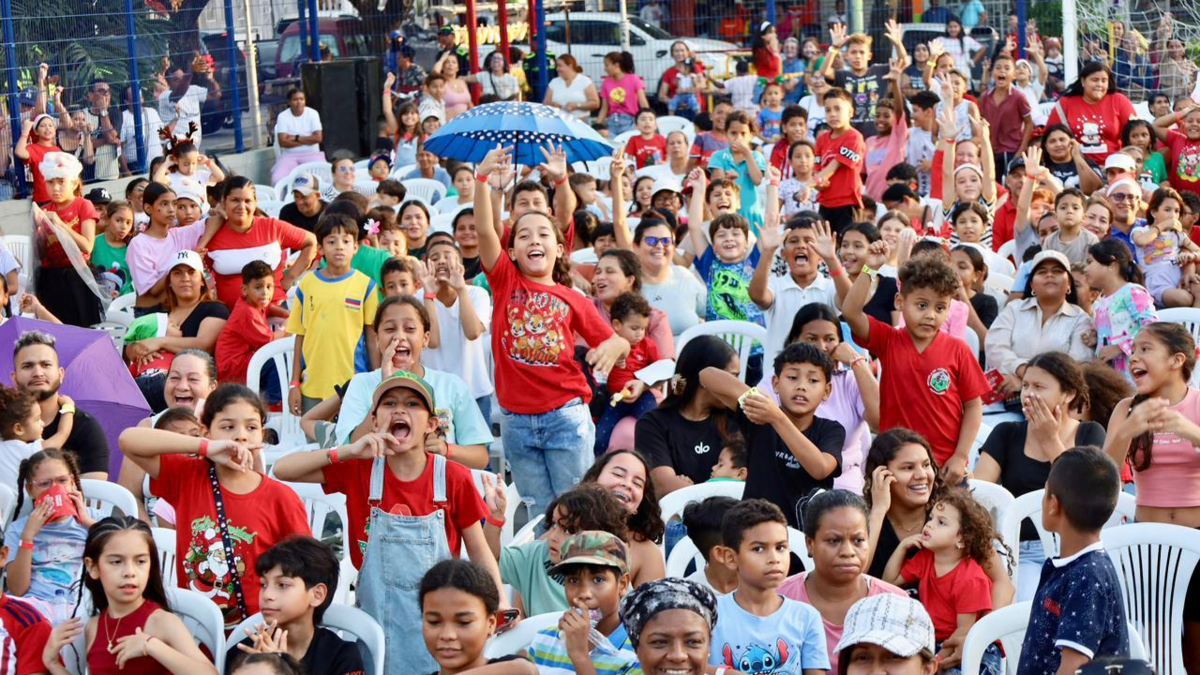 Ocho días de novenario y casi 40.000 regalos alegraron a 10.000 niños de la ciudad

 – En la mira