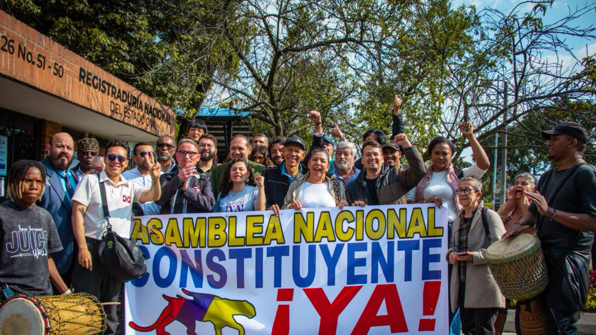 Sectores opositores e independientes del gobierno de Petro rechazan una comisión de recolección de firmas para convocar a una asamblea constituyente

 – En la mira