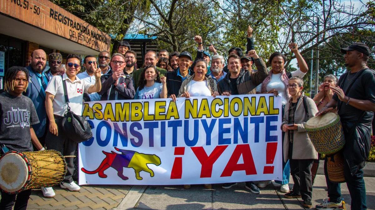 Sectores se unen para rechazarlo

 – En la mira