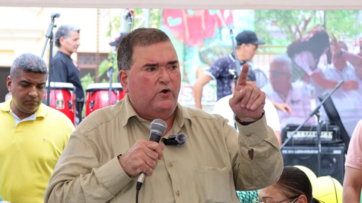 A pedido de la Contraloría, el Gobierno del Atlántico se prepara para suspender temporalmente al alcalde Sabanalarga en espera de la conclusión de la investigación

 – En la mira