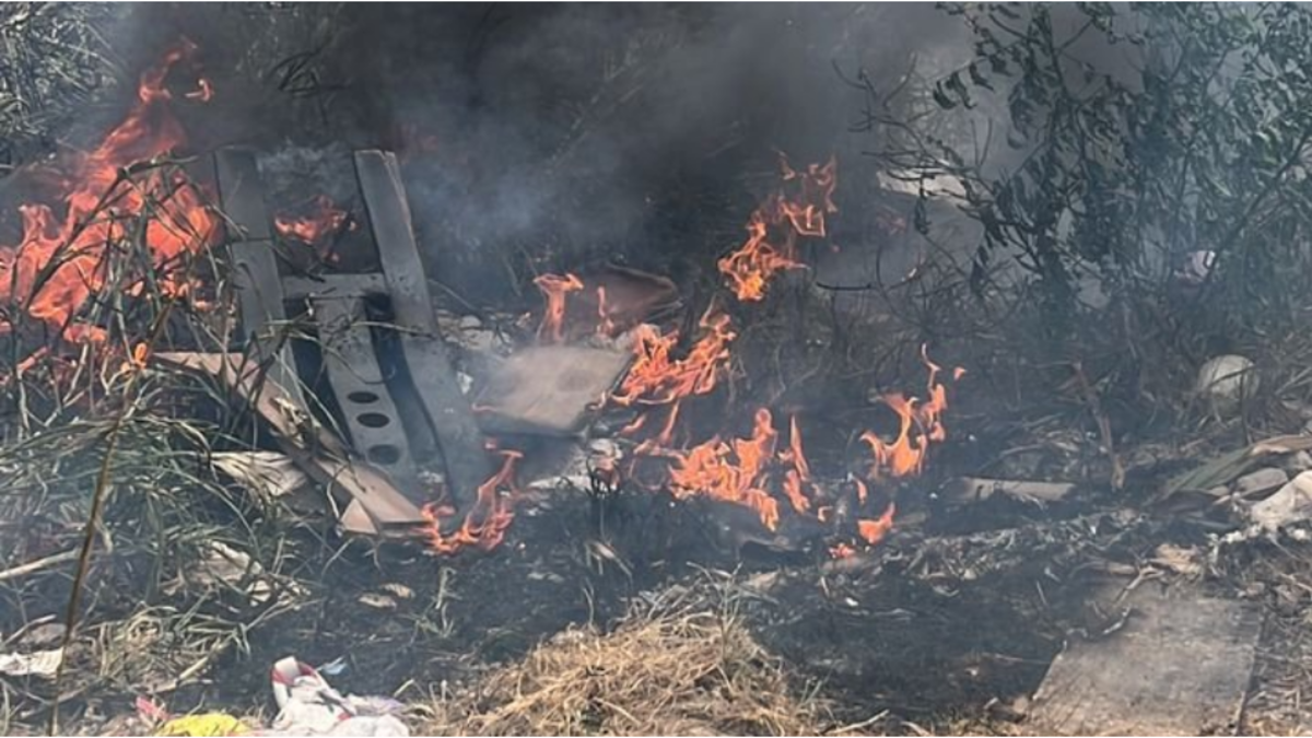 Bomberos de Villavicencio extinguen un incendio en la zona donde se desarrolló una de las Santas Misas en Colombia. Papa Francisco

 – En la mira