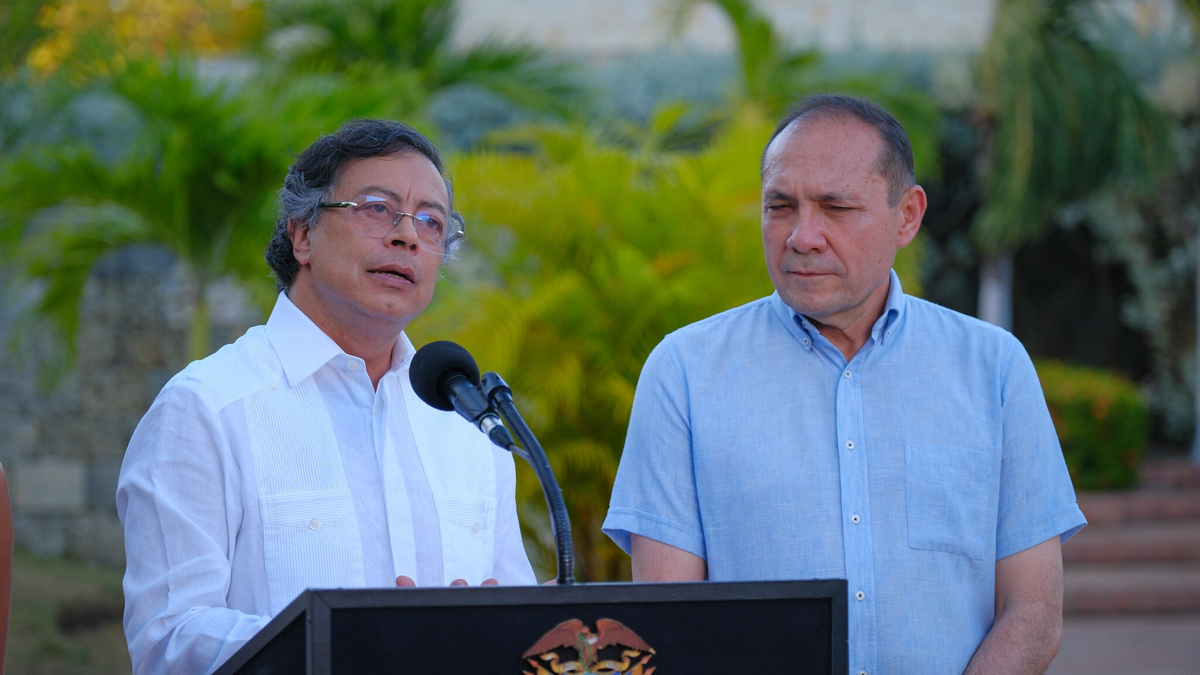 ¿Existe un motivo electoral detrás del aumento del 23% al salario mínimo anunciado por el presidente Gustavo Petro?

 – En la mira