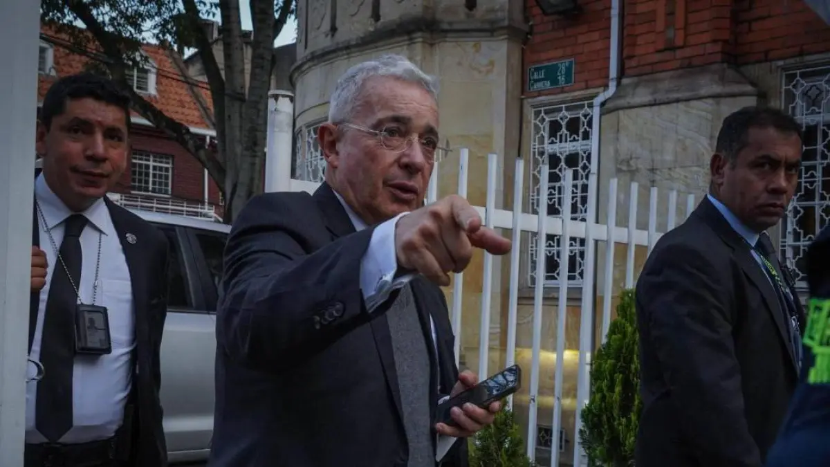 Álvaro Uribe habló sobre la posible implicación de Paloma Valencia en una “gran colusión”

 – En la mira