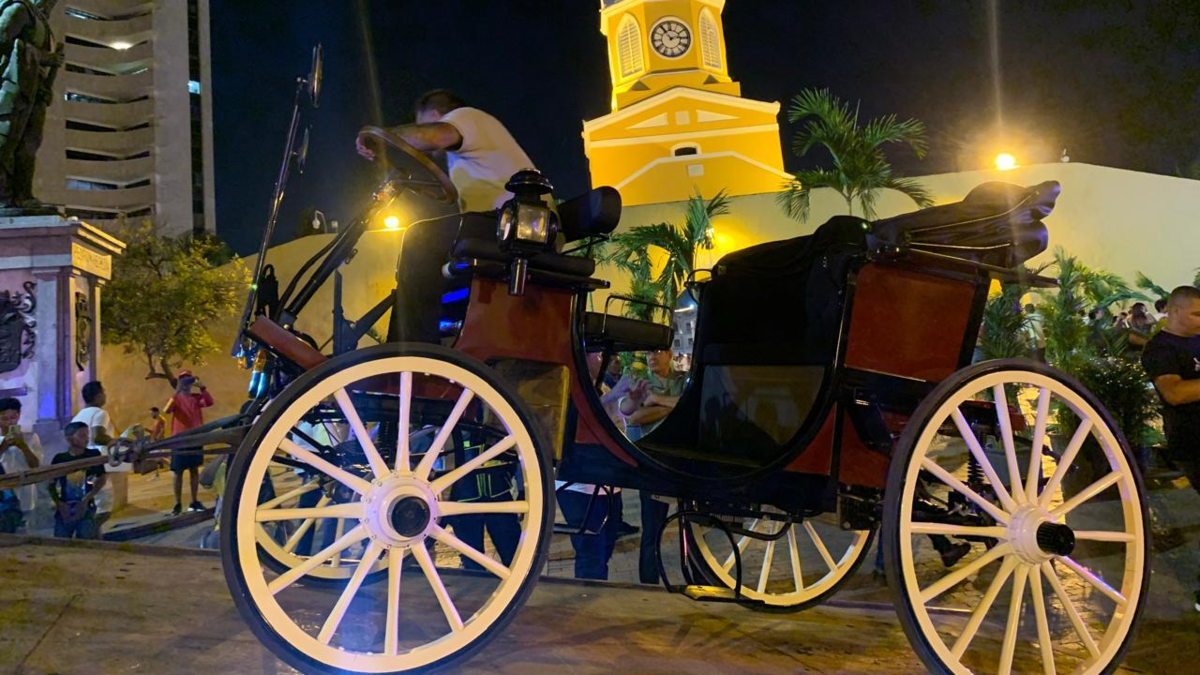 Cartagena se prepara para estrenar coches eléctricos para turistas en medio de tensiones con los conductores y una transición marcada por la polémica

 – En la mira