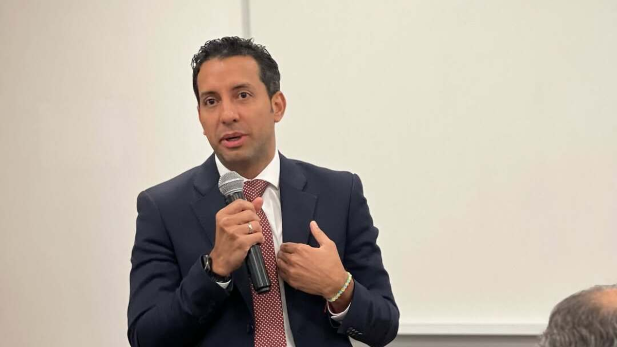 Continúa la pelea entre el partido de la U y el presidente del departamento, Julián López, esta vez por la renuncia de los militantes.

 – En la mira