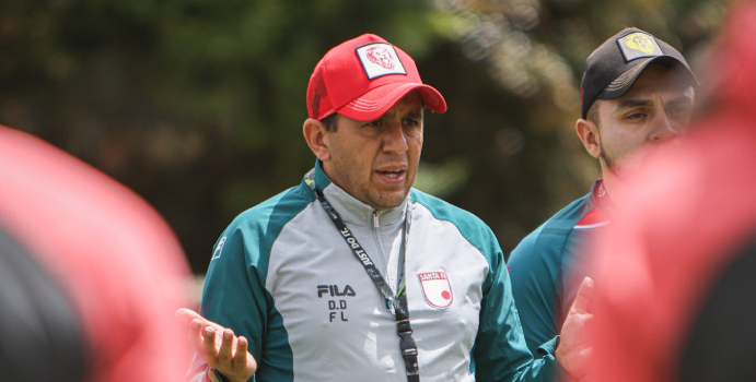 Francisco López expresó su dolor por la eliminación de Santa Fe

 – En la mira