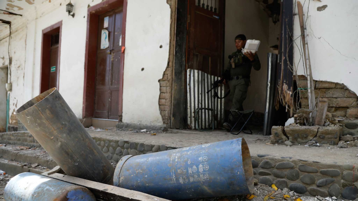 Fuerza Pública con bloque de búsqueda persigue explosivos utilizados en atentados en Cali y Buenos Aires, Cauca

 – En la mira