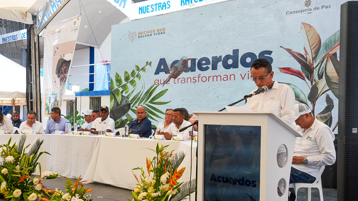 Gobierno y disidencias “Walter Mendoza” cerraron sexta ronda de conversaciones con acuerdos para iniciar dos zonas de despliegue temporal

 – En la mira