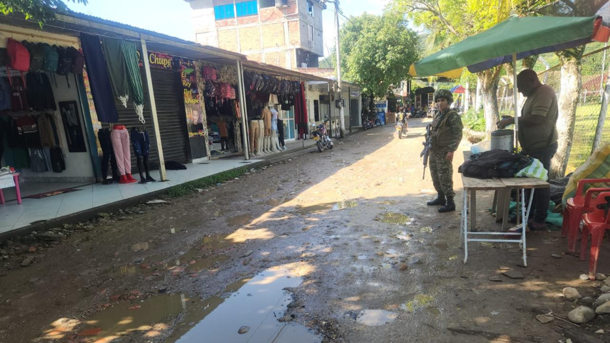 Guerra entre ELN y disidencias en Catatumbo deja más de 500 desplazados, mujer víctima de mina antipersonal

 – En la mira