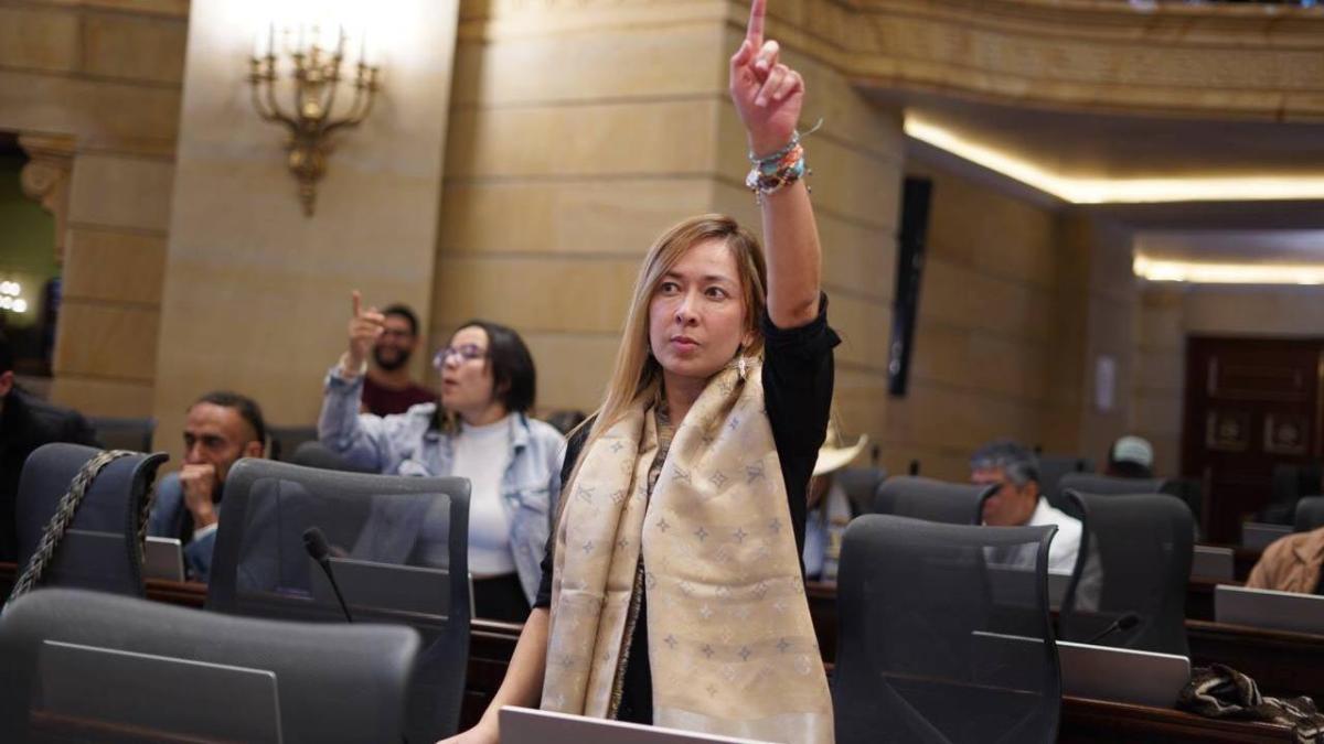 Katherine Miranda denuncia posible censura del diario sueco “Expressen”, medio que reveló la vida de Verónica Alcocer en Estocolmo.

 – En la mira