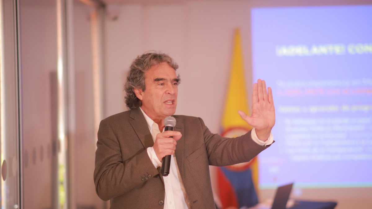 “Sólo sin alianzas oscuras tenemos autoridad para liderar este frente”

 – En la mira