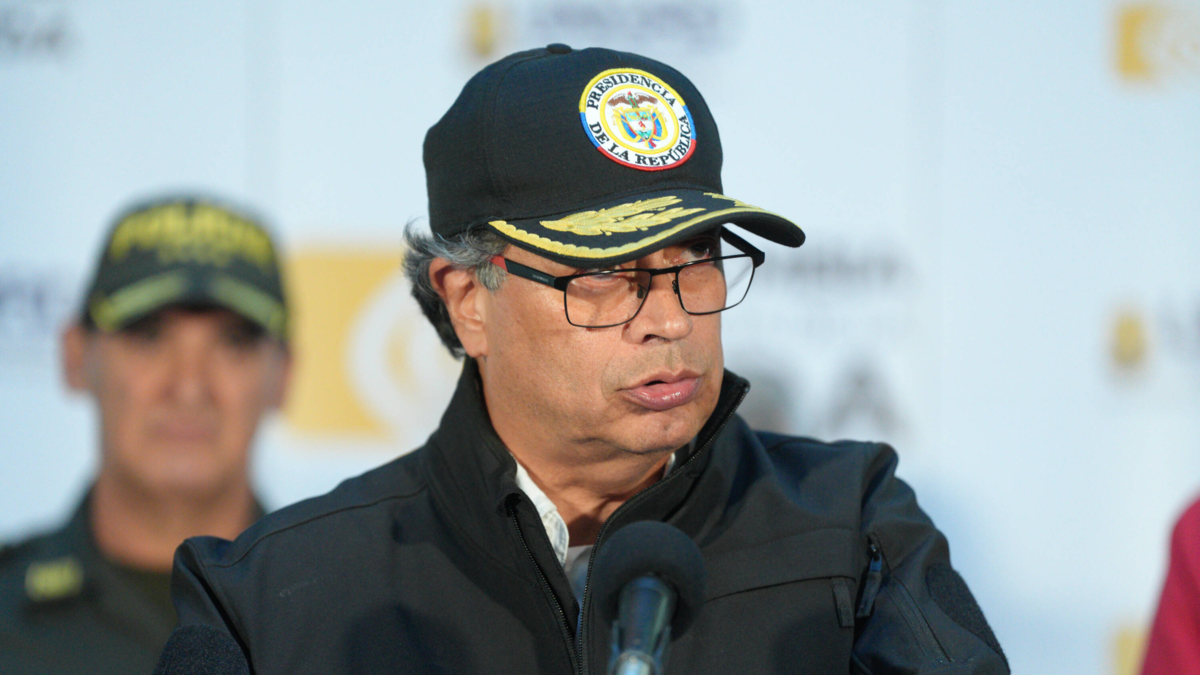 Presidente Gustavo Petro responde a propuesta del ELN de “pacto nacional” y fija condiciones para evitar un ataque militar

 – En la mira