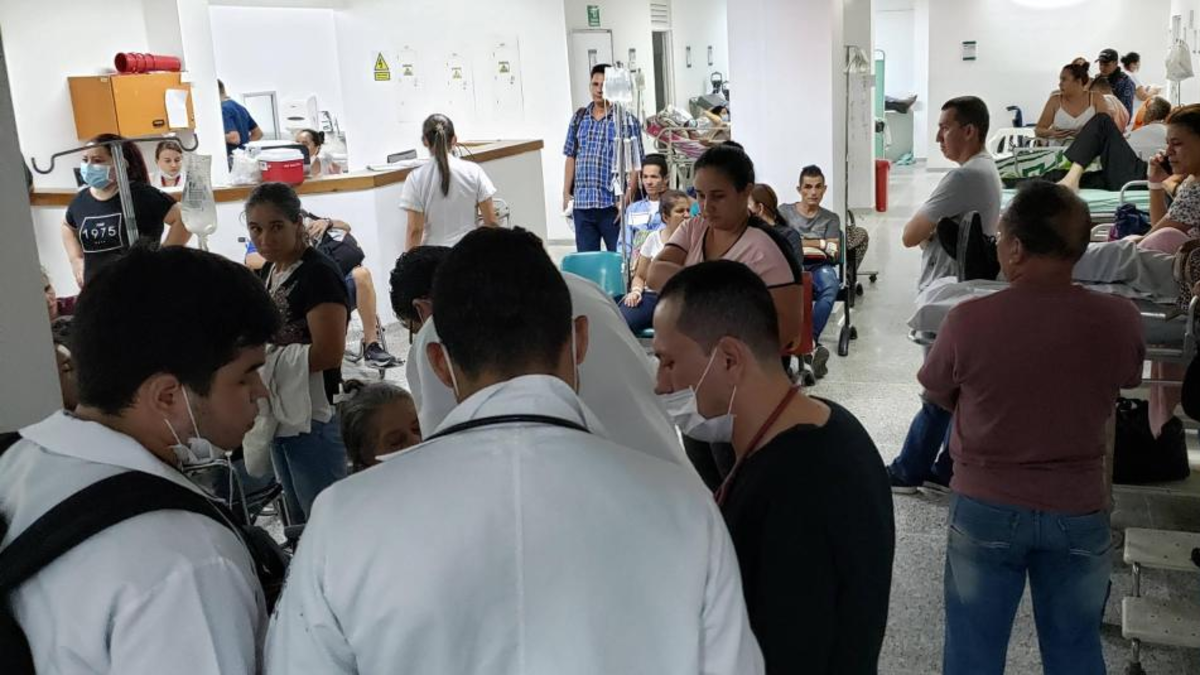 La cadena de hospitales de Antioquia se enfrenta a una deuda sofocante de 8.000 millones de dólares mientras los pacientes denuncian una crisis que ya se está cobrando vidas

 – En la mira