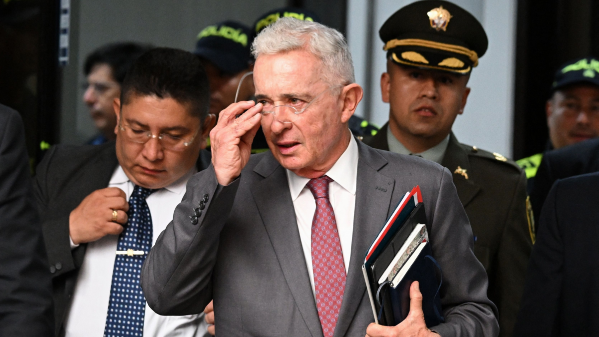 Álvaro Uribe dice que ‘Estados Unidos actuó en defensa propia’ tras arresto de Nicolás Maduro

 – En la mira