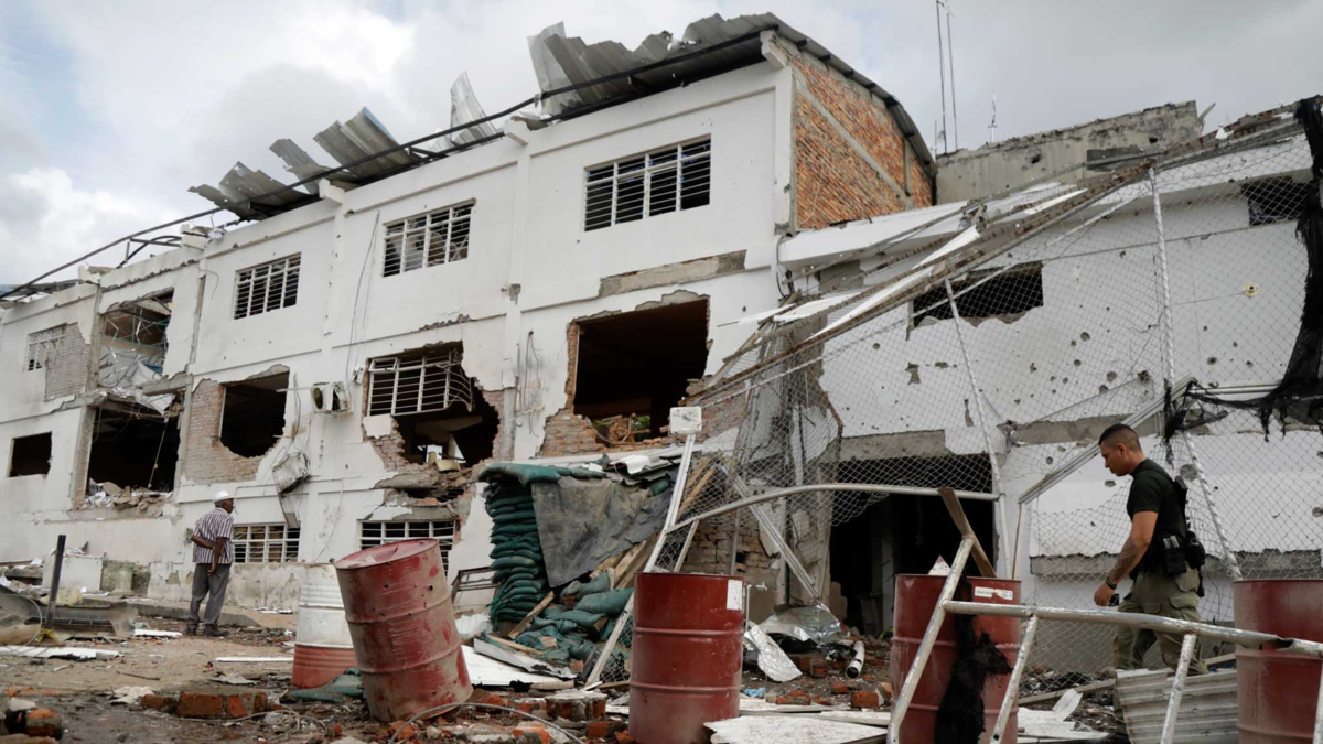 Crece éxodo a Cali tras destrucción en Buenos Aires, Cauca

 – En la mira