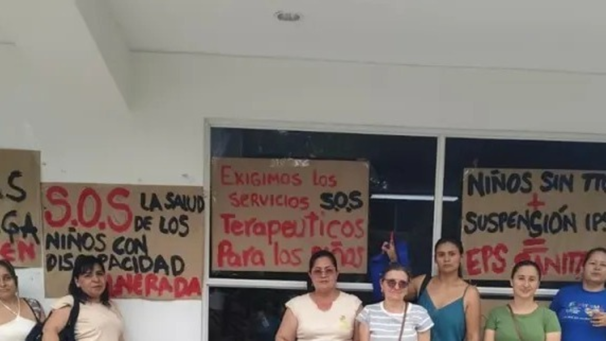 Familiares afirman que esto se debe a deudas de EPS Sanitas

 – En la mira