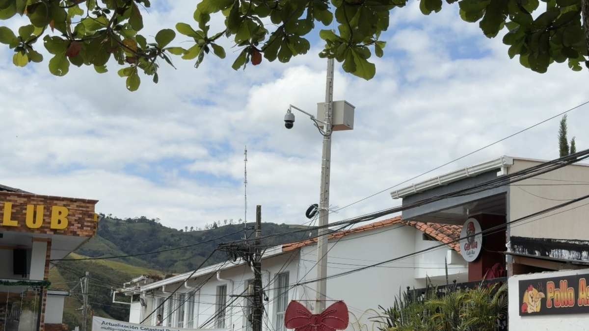 Cámaras de vigilancia privadas se suman al Nodo de Seguridad de Sucursales

 – En la mira