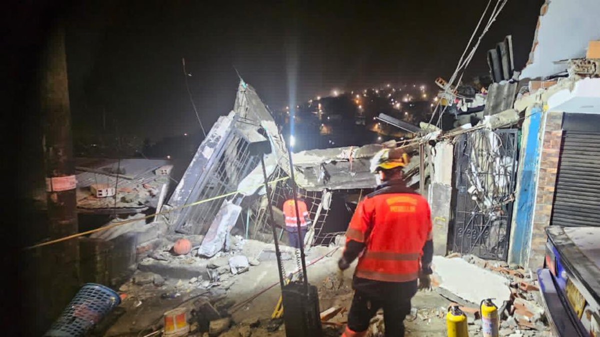 tres personas fueron rescatadas tras quedar atrapadas

 – En la mira