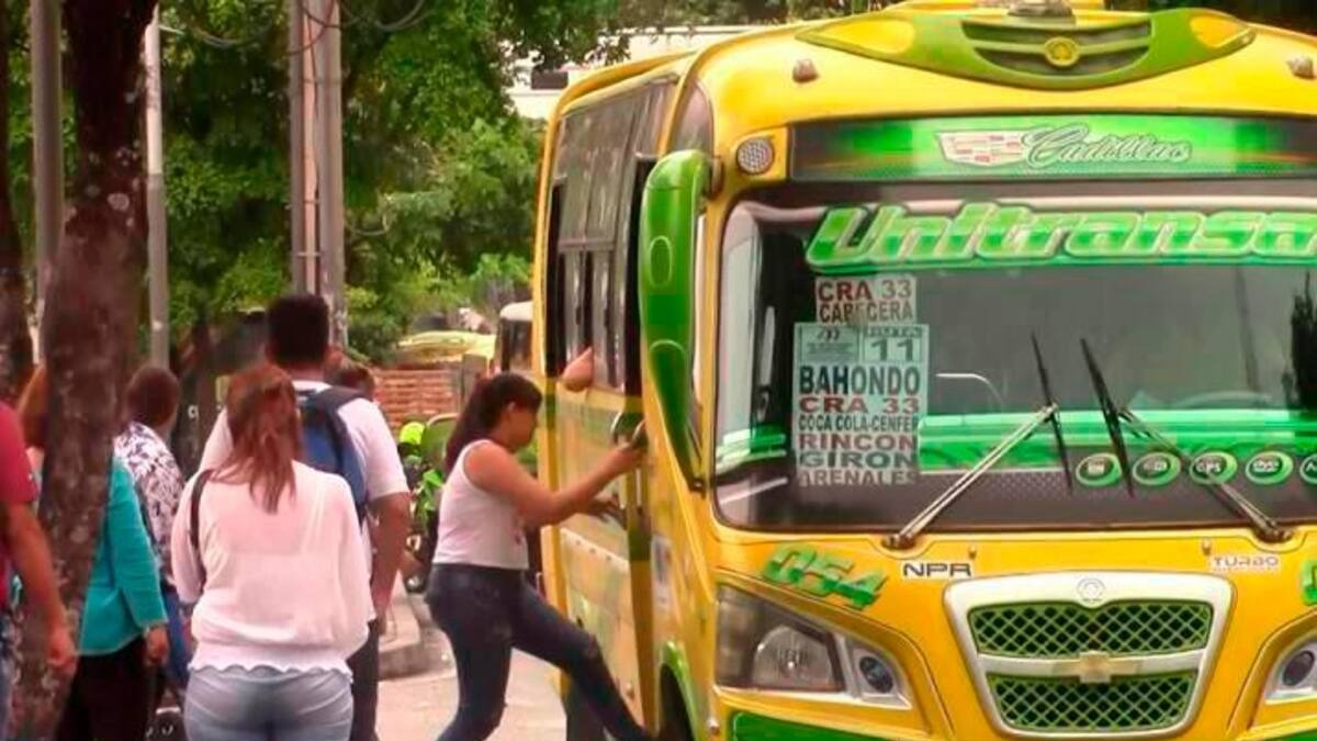 Estas son las tarifas del transporte público en Bucaramanga y la aglomeración en 2026, la tarifa mínima de taxi aumentó un 16,6%

 – En la mira