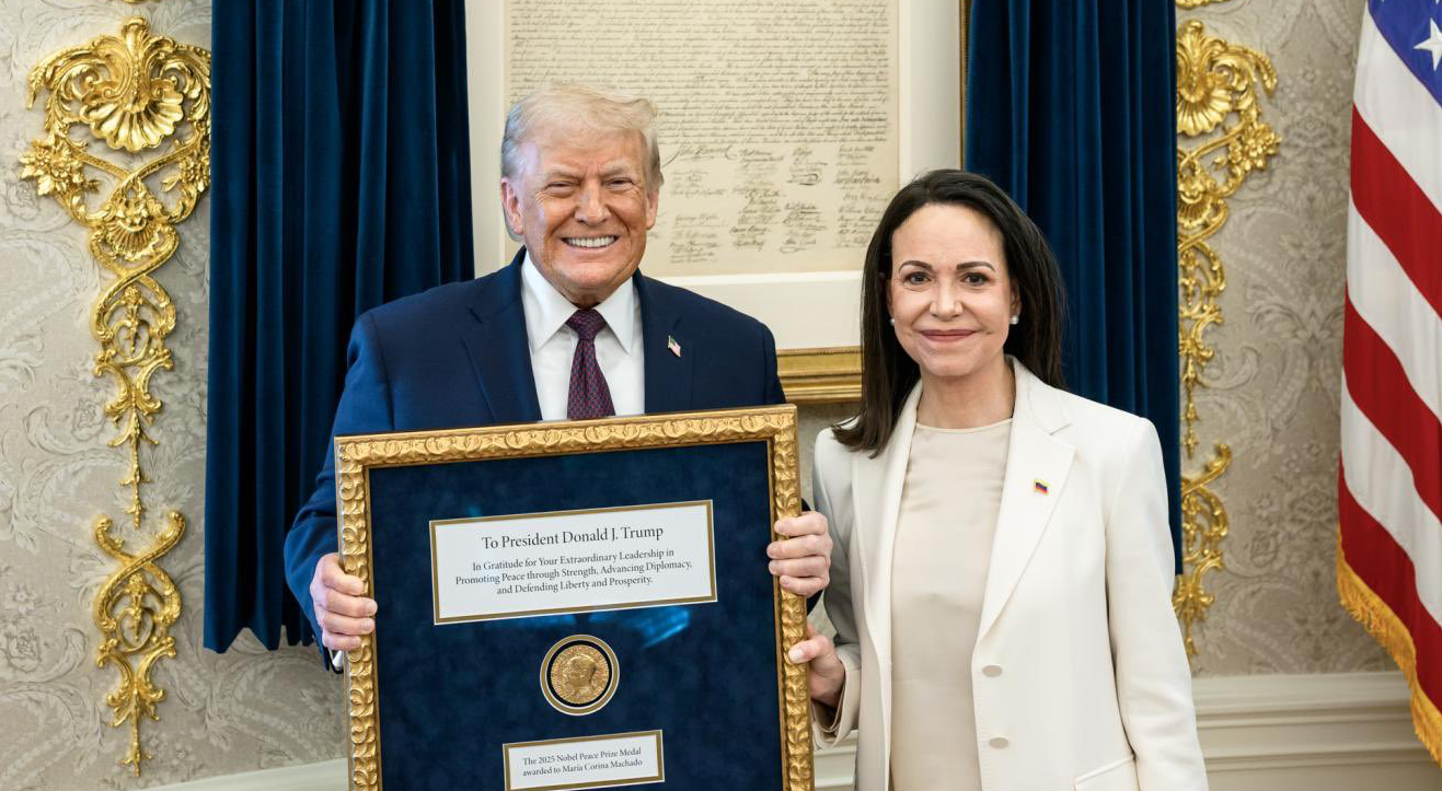 María Corina Machado entregó su Medalla Nobel de la Paz a Trump

 – En la mira